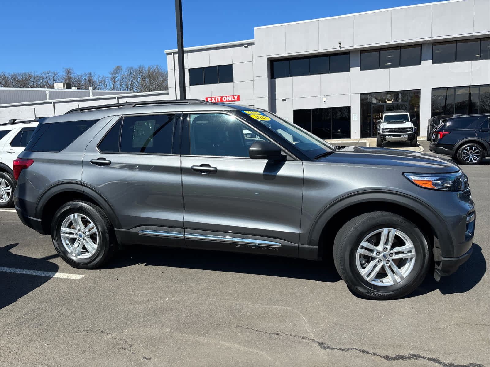 Certified 2023 Ford Explorer XLT w/ Equipment Group 202A image 5