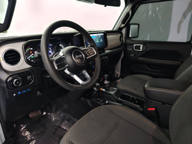 Used 2024 Jeep Wrangler Unlimited Sahara AWD/4WD image 40