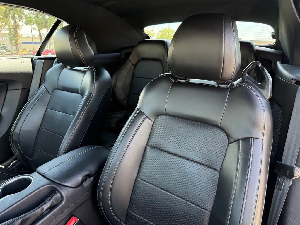 Certified 2019 Ford Mustang GT Premium w/ GT Performance Package RWD image 9