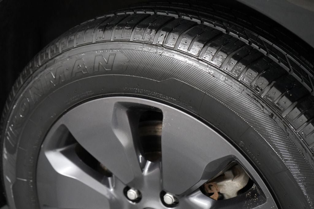 Used 2020 Chrysler Pacifica Touring-L w/ S Appearance Package FWD image 32