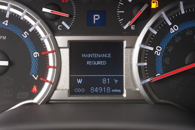 Used 2018 Toyota 4Runner TRD Off-Road AWD/4WD image 25