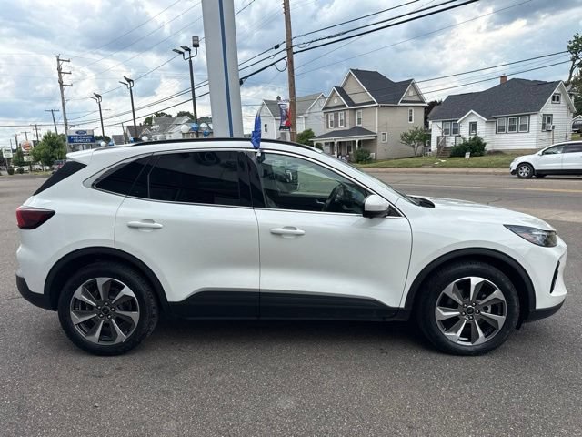 Certified 2023 Ford Escape Platinum AWD/4WD image 5