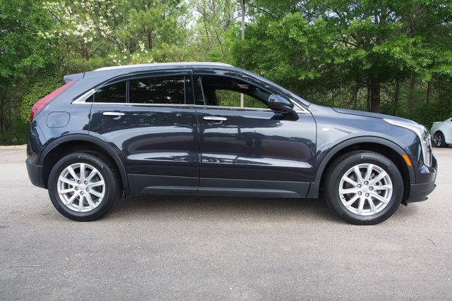 Used 2023 Cadillac XT4 Luxury w/ Cold Weather Package FWD image 8