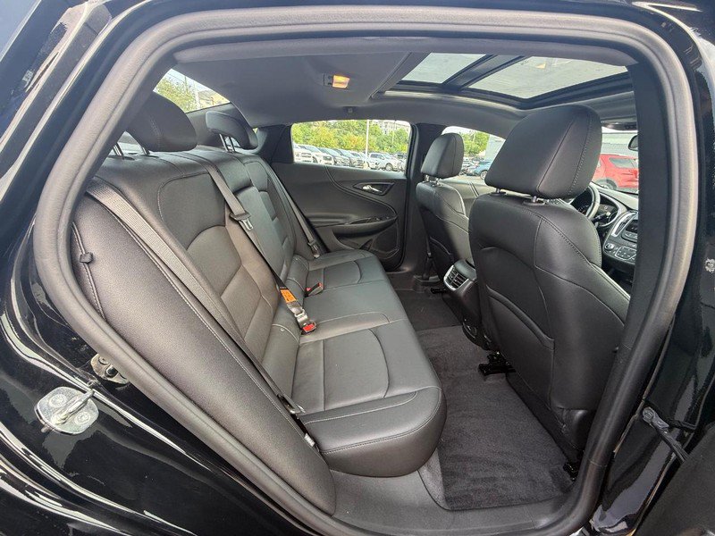 Used 2022 Chevrolet Malibu Premier FWD image 14
