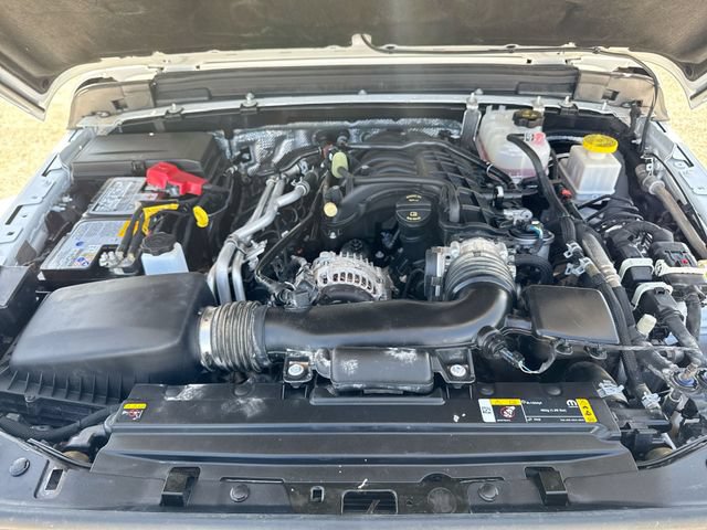 Used 2024 Jeep Gladiator Rubicon AWD/4WD image 25