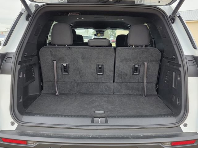 Used 2024 Chevrolet Traverse LS image 29
