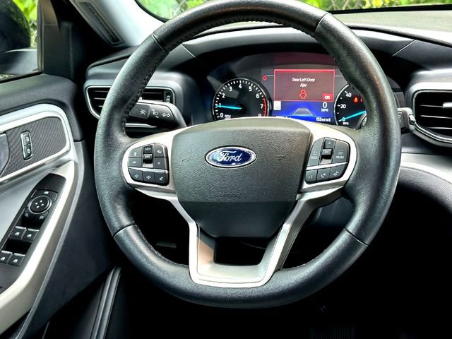 Certified 2022 Ford Explorer XLT w/ Equipment Group 202A RWD image 26