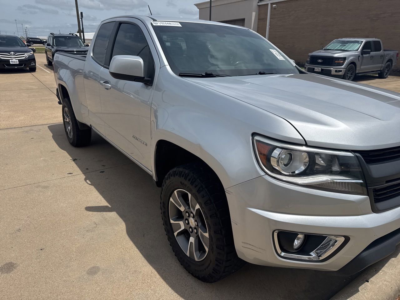 Used 2018 Chevrolet Colorado Z71 AWD/4WD image 3