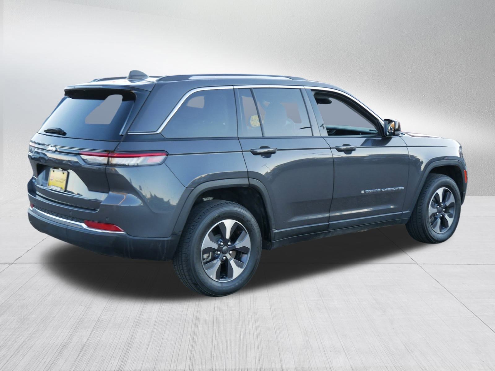 Used 2024 Jeep Grand Cherokee Limited 4xe image 5