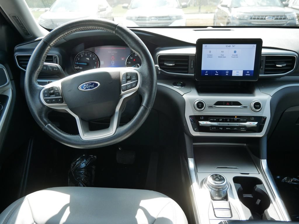Certified 2021 Ford Explorer XLT w/ Equipment Group 202A AWD/4WD image 16