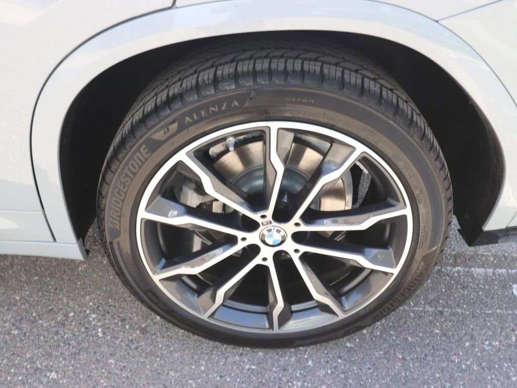 Used 2023 BMW X4 xDrive30i w/ M Sport Package AWD/4WD image 23