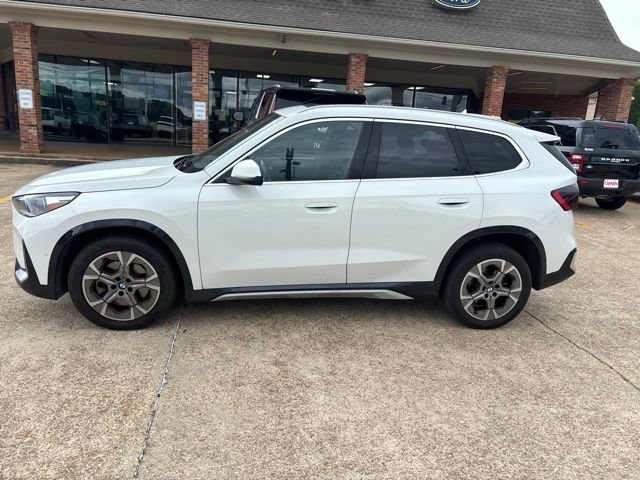 Used 2025 BMW X1 xDrive28i AWD/4WD image 2