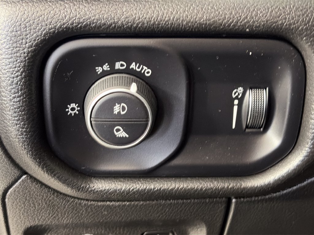 Used 2022 RAM 1500 Big Horn AWD/4WD image 24