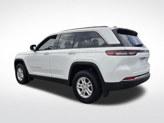 Used 2025 Jeep Grand Cherokee Laredo w/ MOPAR Finishing Package RWD image 7