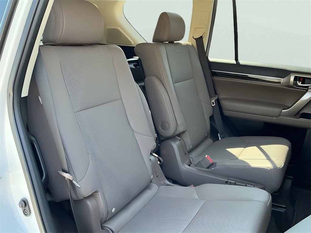 Used 2022 Lexus GX 460 Premium image 14