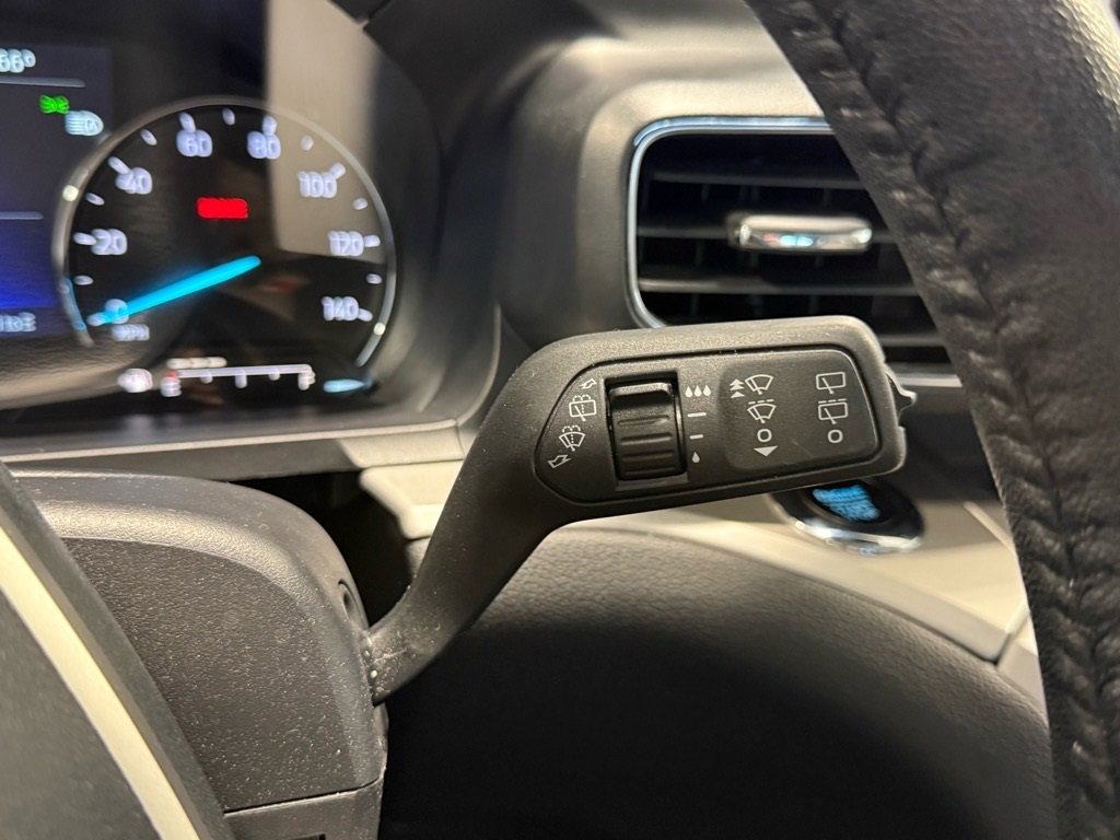 Certified 2024 Ford Explorer XLT w/ Equipment Group 202A image 22