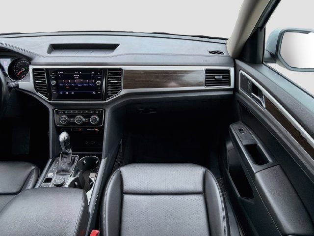 Used 2018 Volkswagen Atlas SEL AWD/4WD image 18