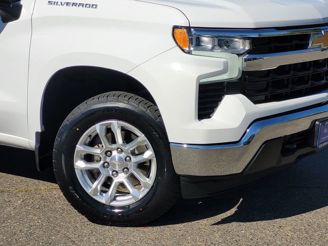 Used 2022 Chevrolet Silverado 1500 LT w/ Safety Package image 6