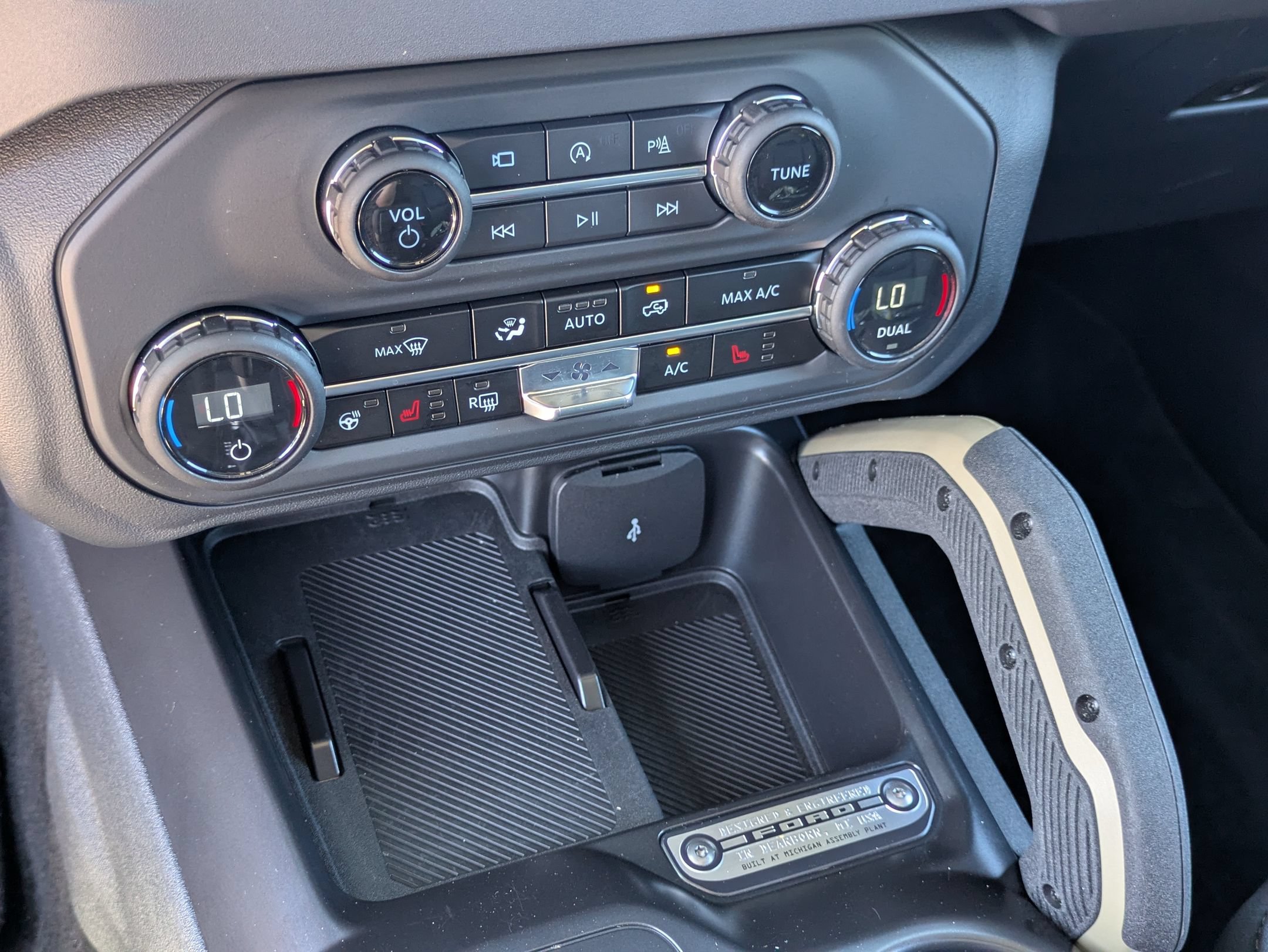 Certified 2025 Ford Bronco Badlands AWD/4WD image 25