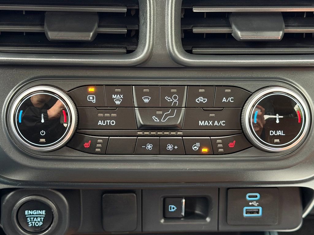 Certified 2024 Ford Maverick Lariat FWD image 16
