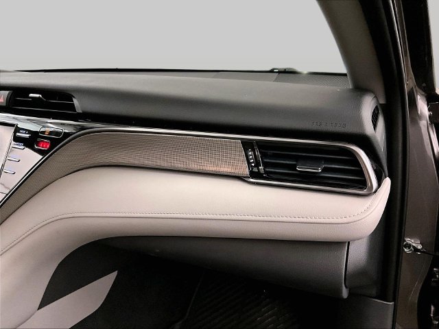 Used 2019 Toyota Camry SE FWD image 15