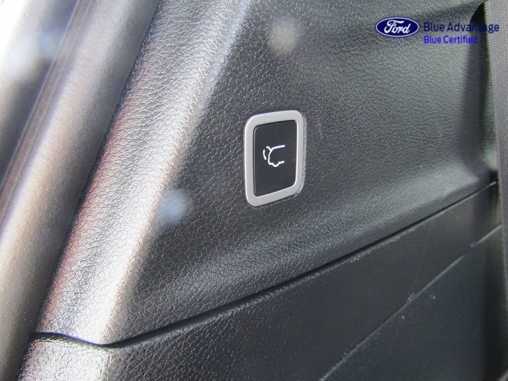 Used 2025 Chrysler Pacifica Limited FWD image 9