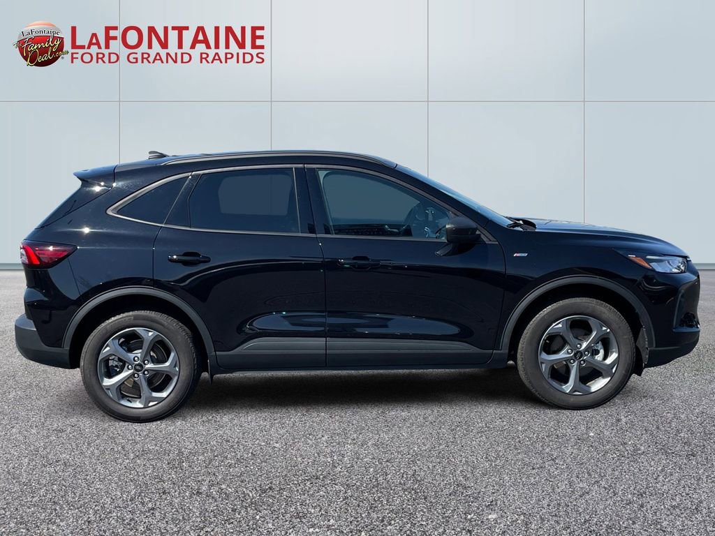 Certified 2025 Ford Escape ST-Line image 8