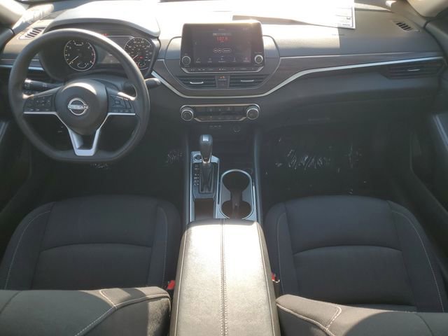 Used 2024 Nissan Altima 2.5 SV image 10