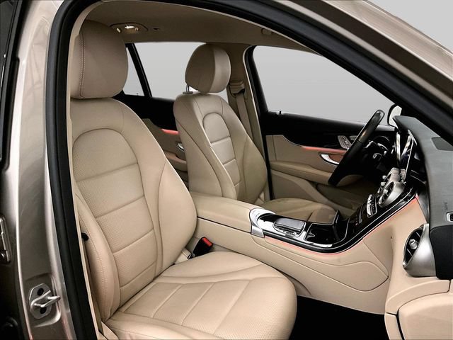 Used 2022 Mercedes-Benz GLC 300 4MATIC image 7