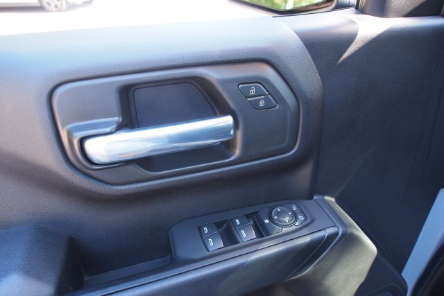 Used 2024 Chevrolet Silverado 1500 Custom w/ Turbomax Blackout Package AWD/4WD image 18