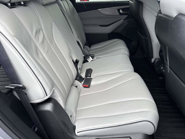 Used 2023 Acura MDX SH-AWD w/ Advance Package image 12