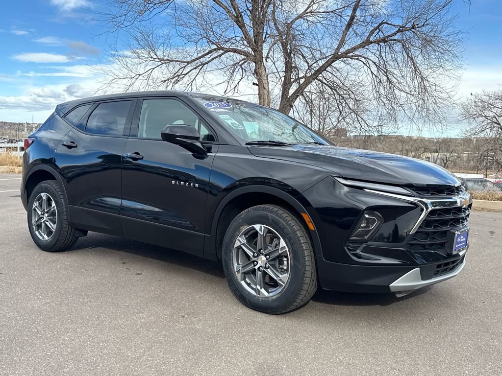 Used 2025 Chevrolet Blazer LT image 7