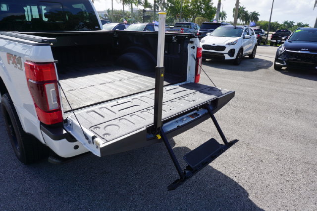 Certified 2022 Ford F350 Limited w/ FX4 Off-Road Package AWD/4WD image 17