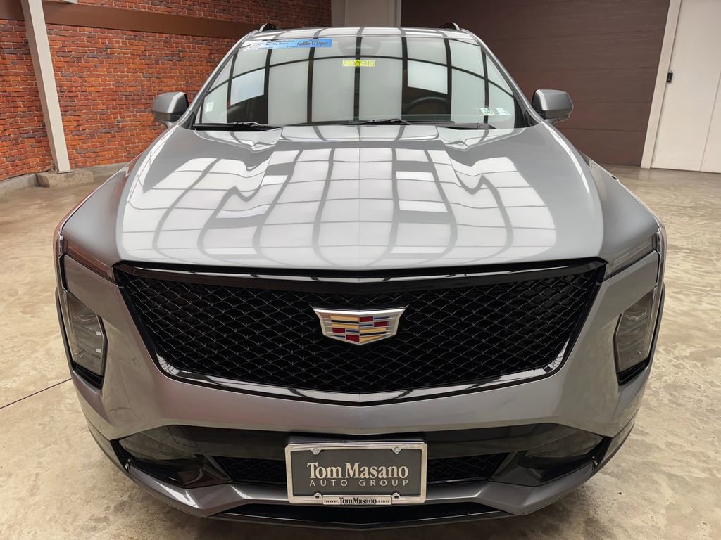 Used 2024 Cadillac XT4 Sport FWD image 9