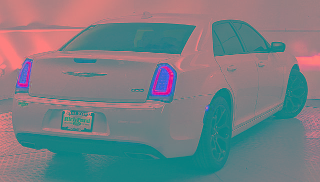Used 2019 Chrysler 300 Touring w/ Sport Appearance Package RWD image 3