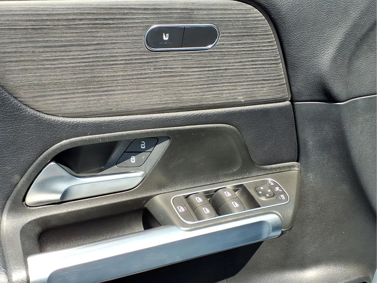 Used 2022 Mercedes-Benz GLB 250 4MATIC image 14