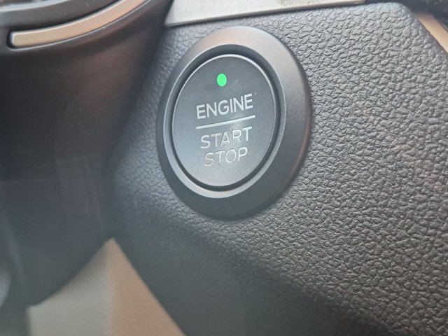 Certified 2020 Ford Escape SE FWD image 28