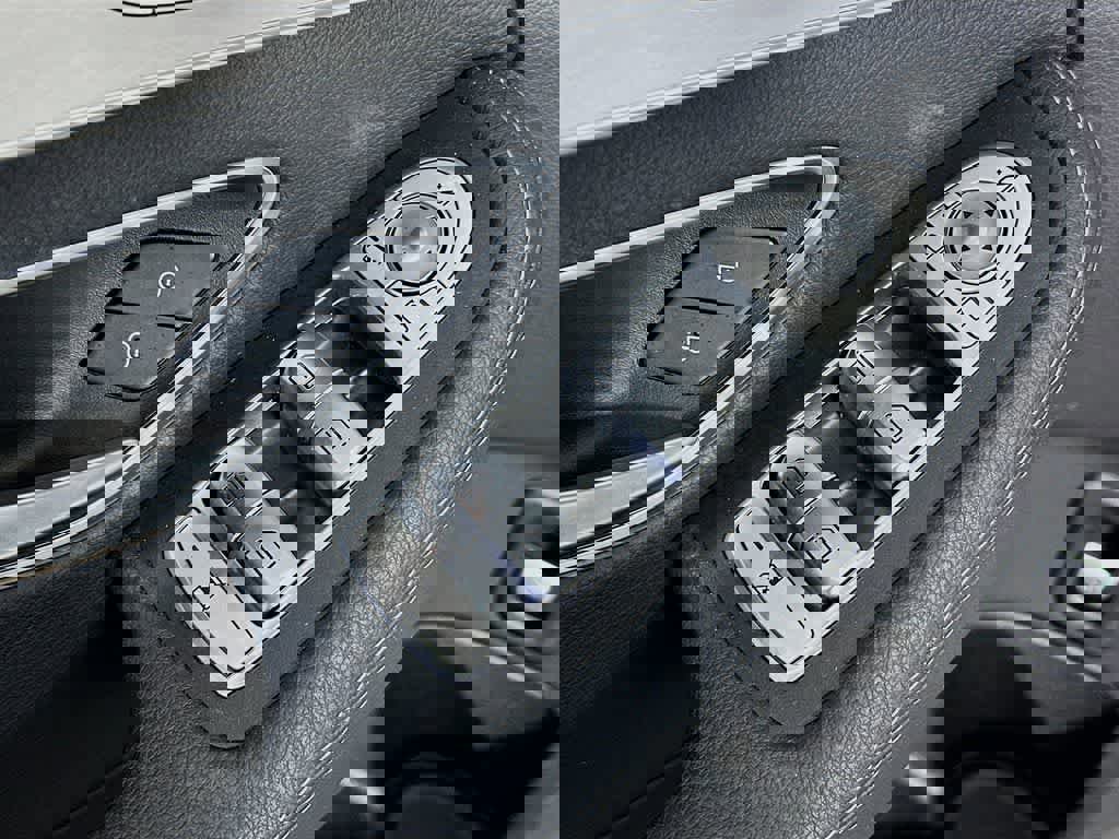 Used 2020 Mercedes-Benz C 300 Sedan image 28