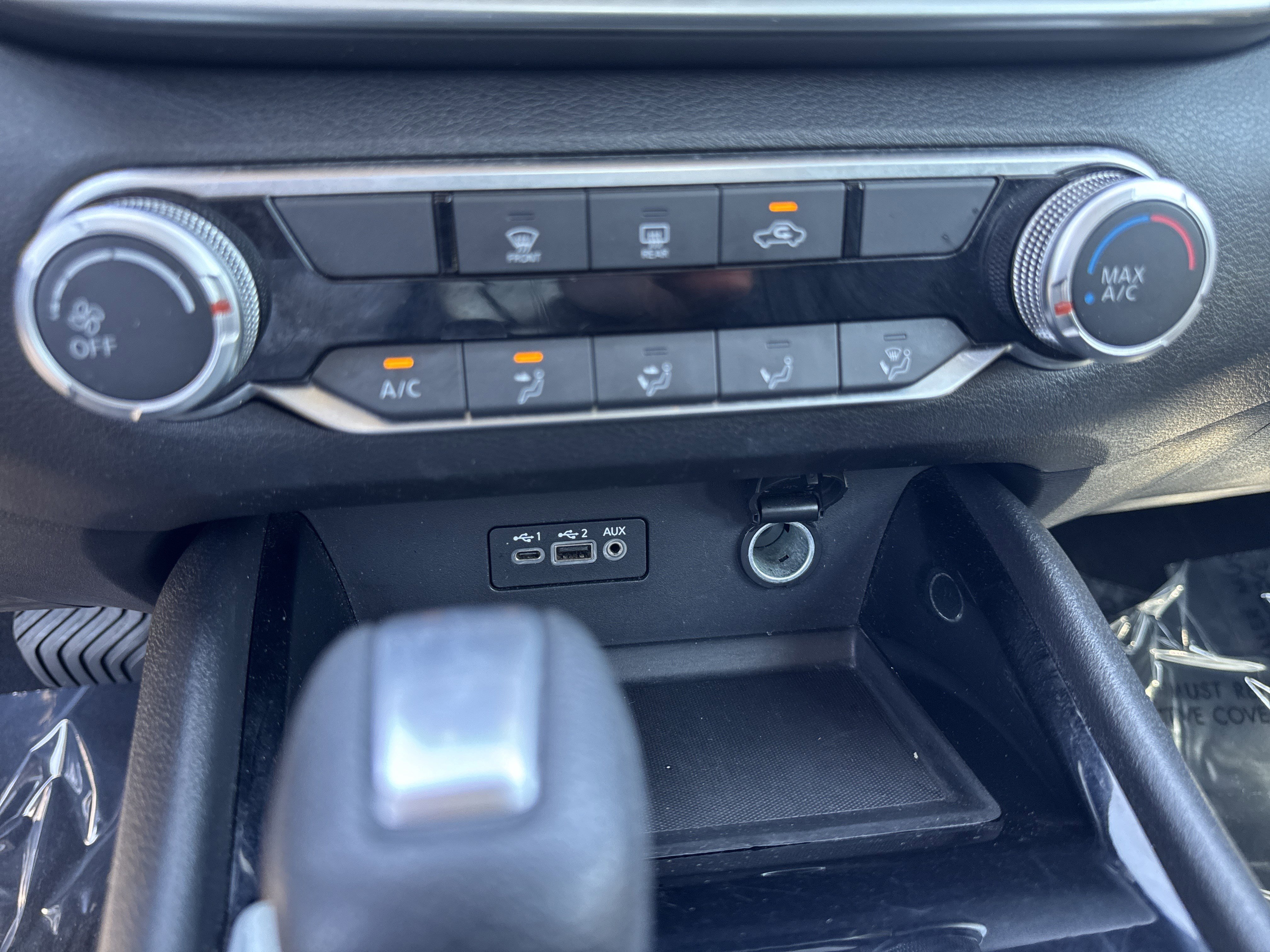 Used 2024 Nissan Altima 2.5 SV FWD image 29
