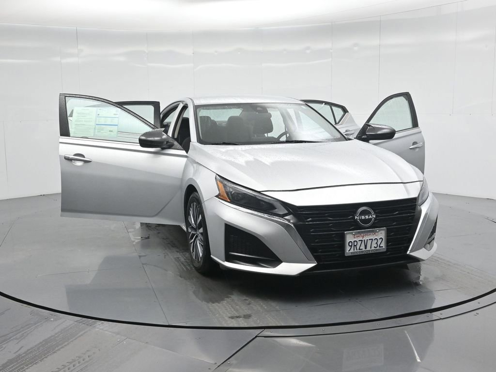 Used 2023 Nissan Altima 2.5 SV image 51