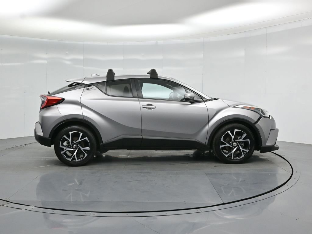 Used 2018 Toyota C-HR XLE FWD image 11