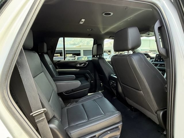 Used 2022 Chevrolet Tahoe LT w/ Luxury Package RWD image 17