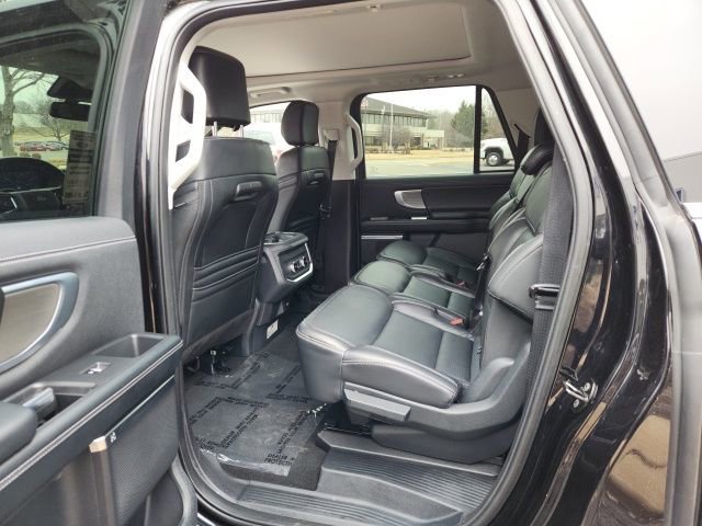 Certified 2025 Ford Expedition Max Platinum image 20