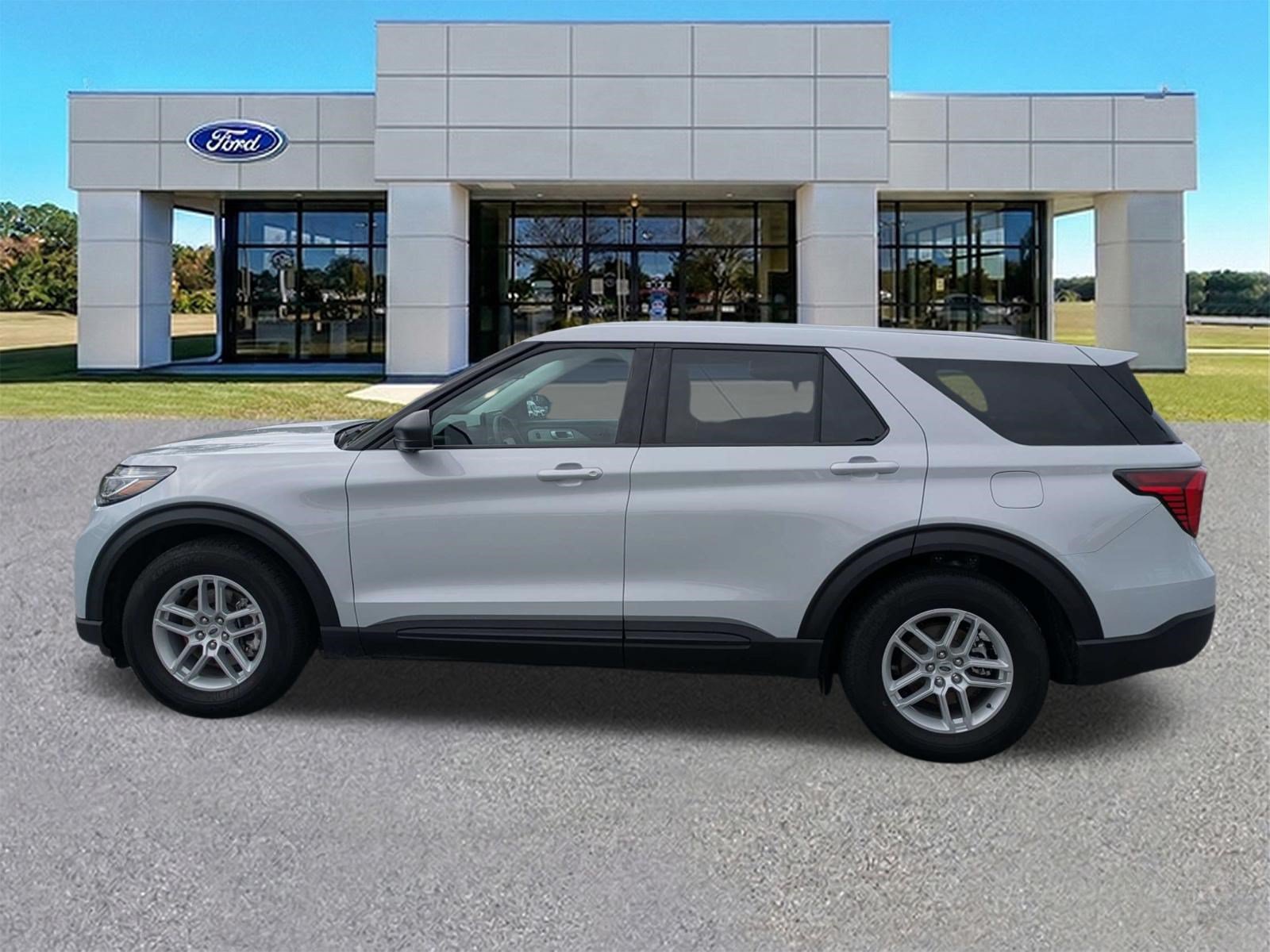 Certified 2026 Ford Explorer Active RWD image 7