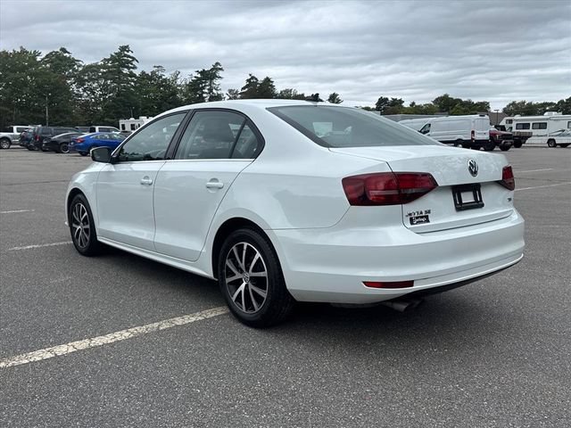 Used 2017 Volkswagen Jetta SE FWD image 8