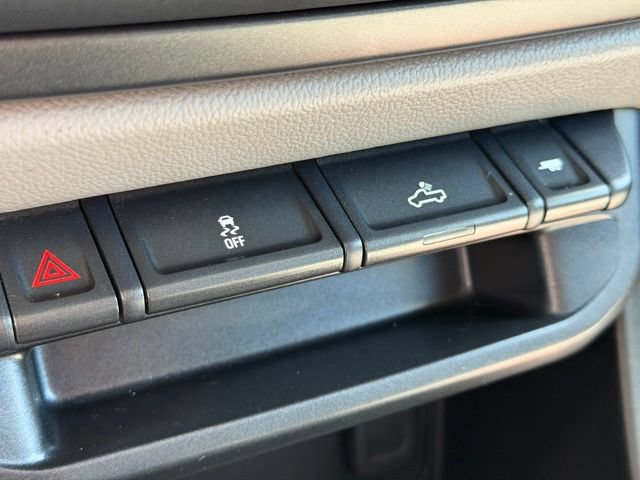 Used 2018 Chevrolet Colorado W/T w/ Custom Special Edition AWD/4WD image 15