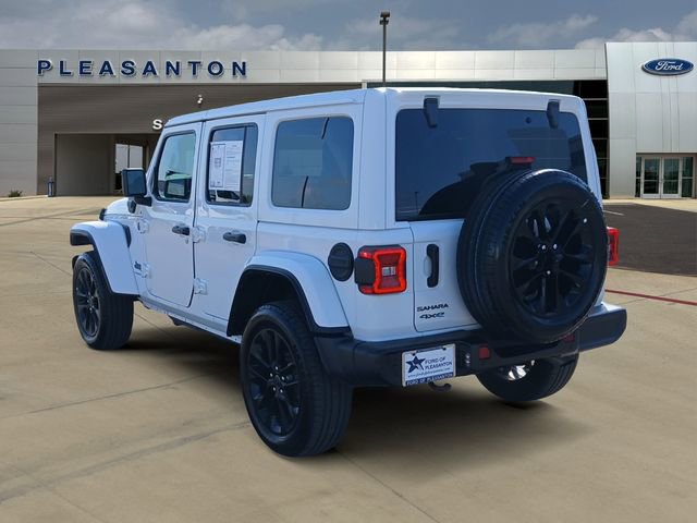 Used 2025 Jeep Wrangler Unlimited Sahara w/ Safety Group image 3