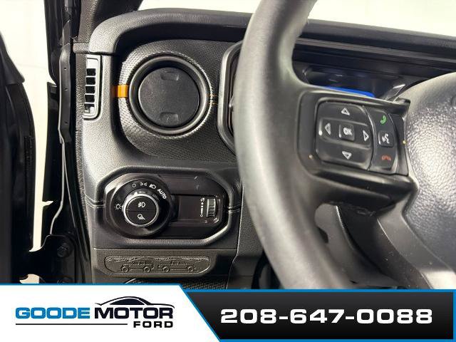 Used 2025 Jeep Gladiator Mojave w/ Convenience Group AWD/4WD image 14