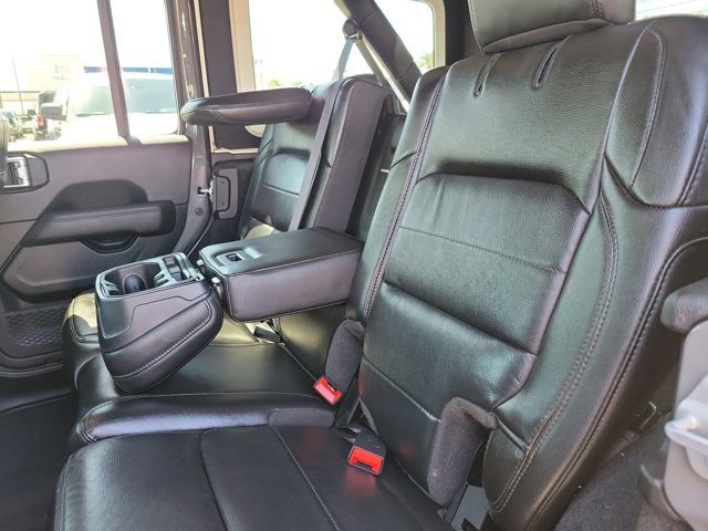 Used 2021 Jeep Wrangler Unlimited Sahara image 13