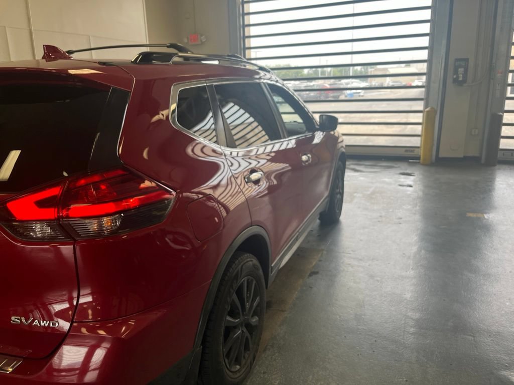 Used 2017 Nissan Rogue SV w/ Midnight Edition Package AWD/4WD image 14